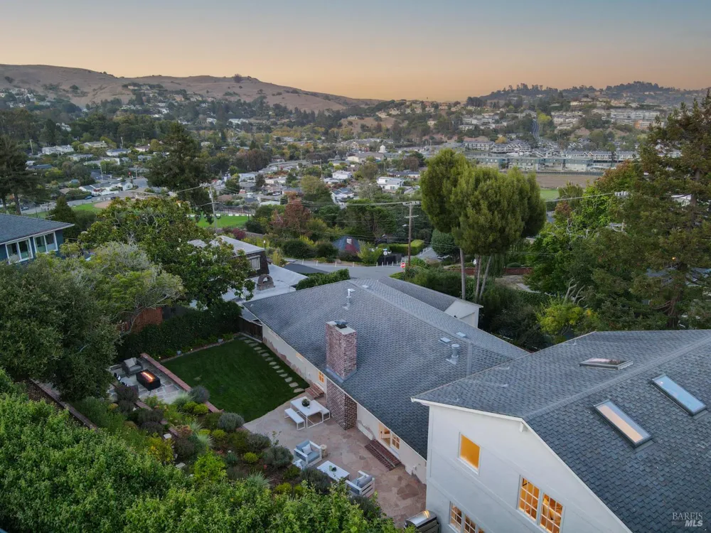 120 Ricardo Road Mill Valley, CA 94941