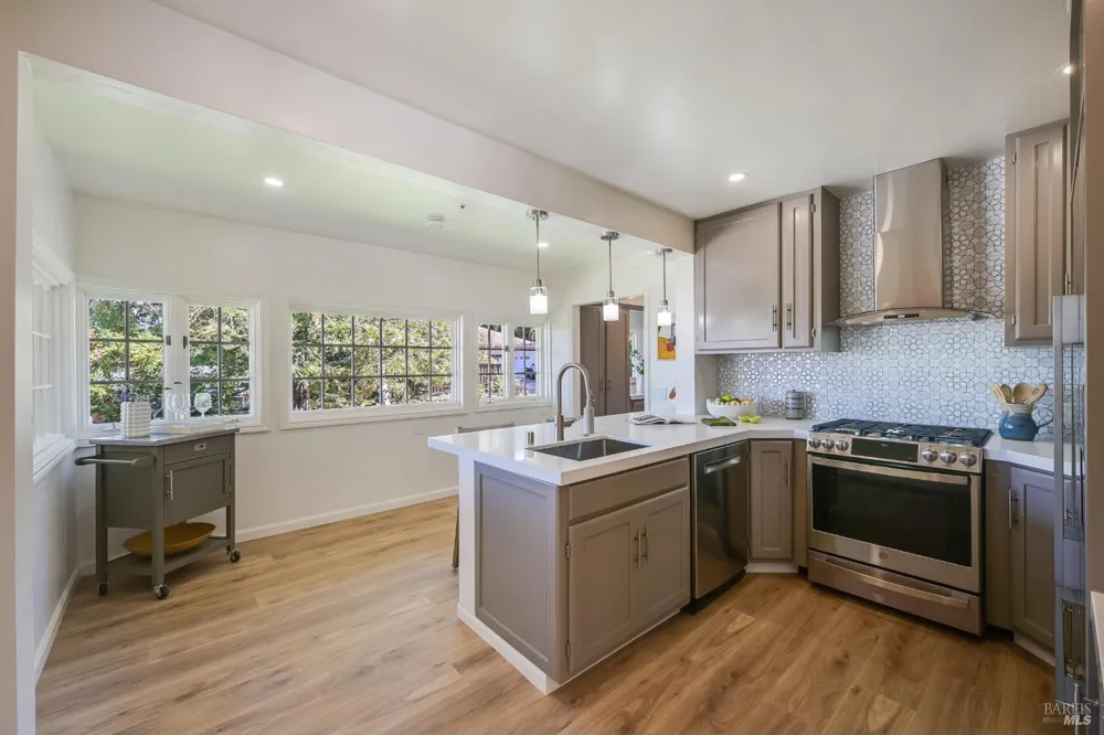 120 Ricardo Road Mill Valley, CA 94941
