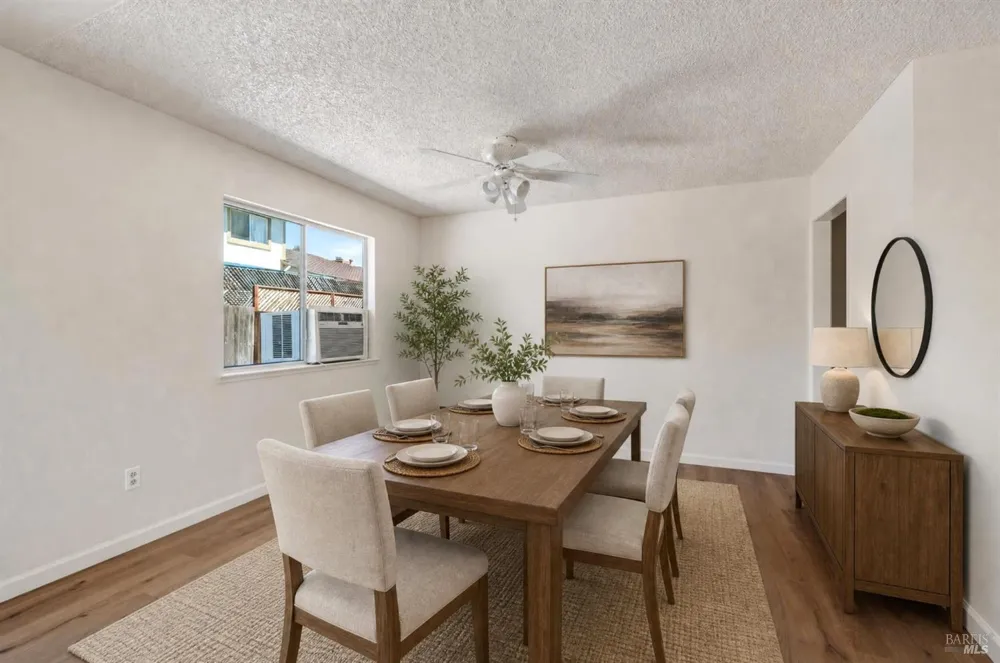 582 Maria Drive Petaluma, CA 94954