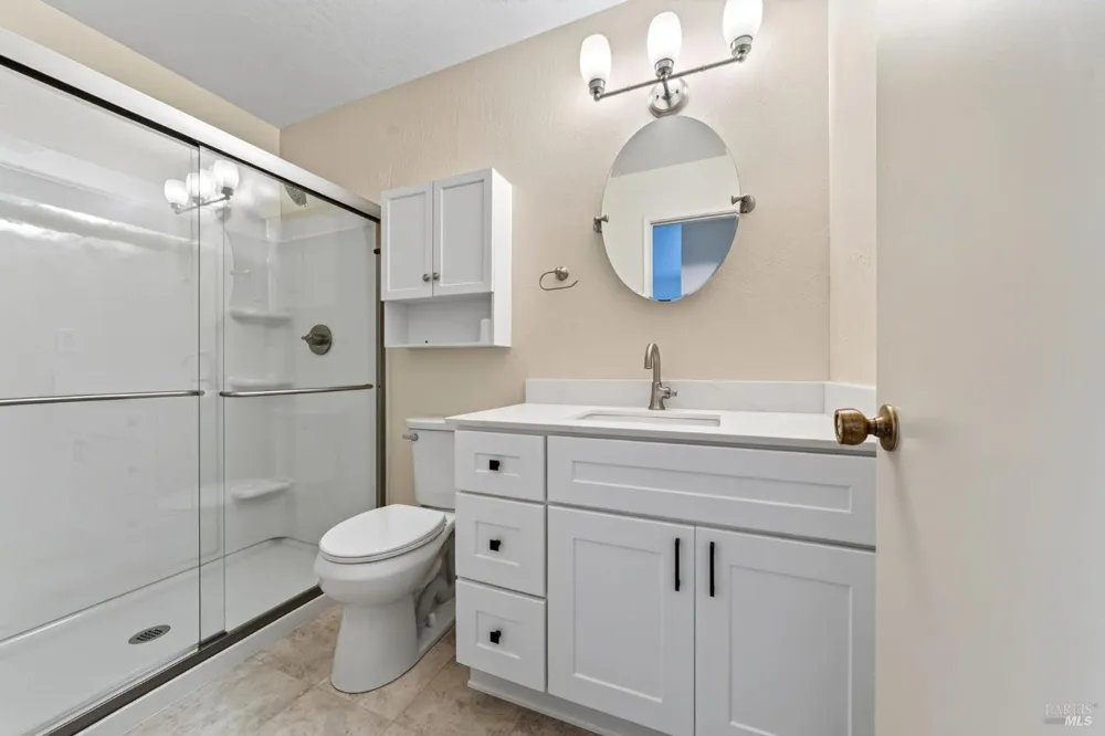 582 Maria Drive Petaluma, CA 94954