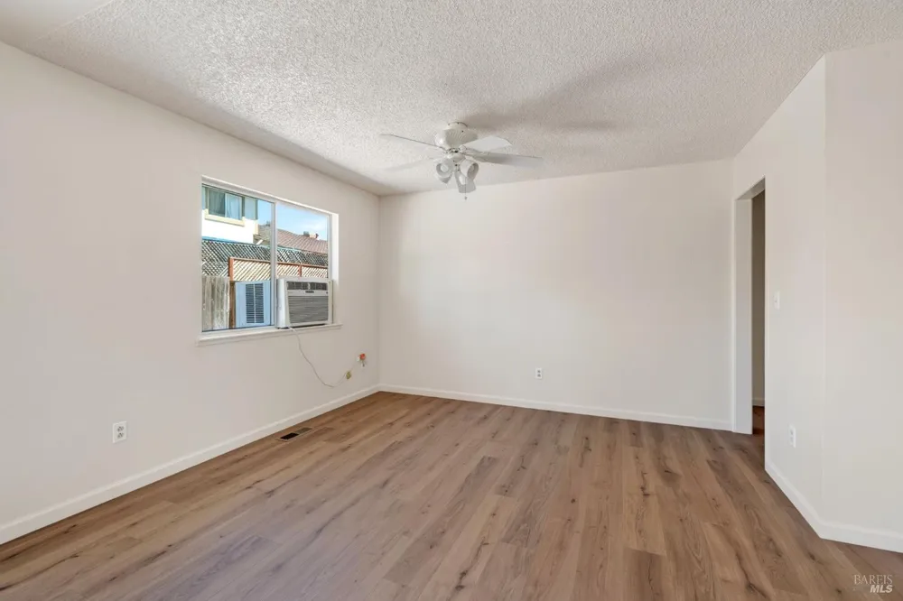 582 Maria Drive Petaluma, CA 94954