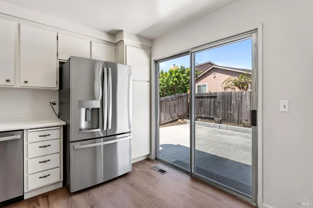 582 Maria Drive Petaluma, CA 94954
