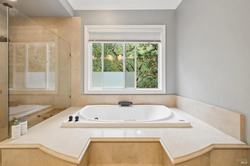 2588 Vineyard Road Novato, CA 94947
