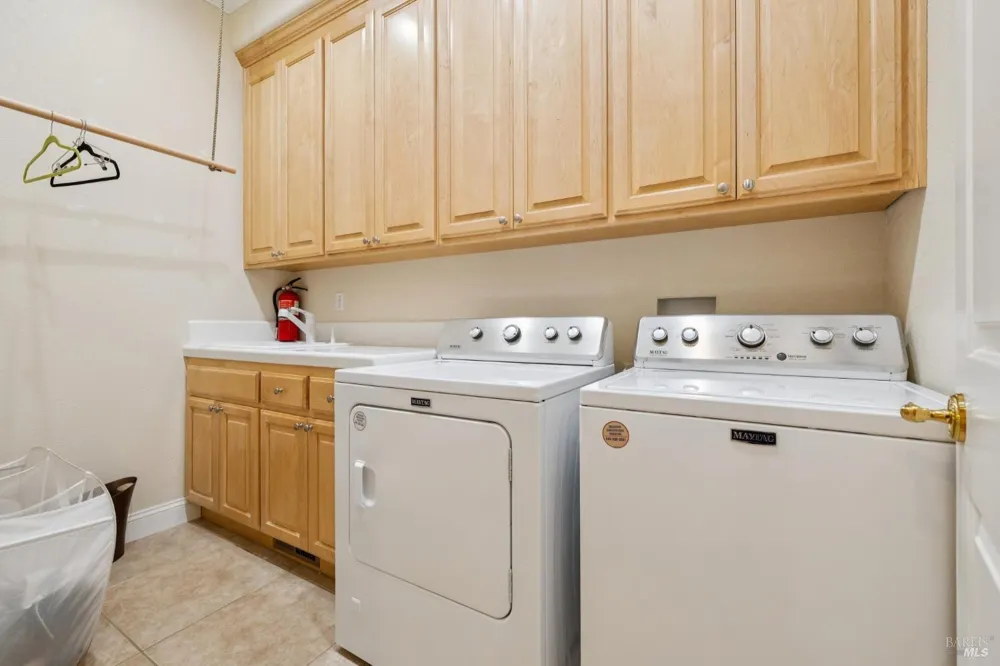 2588 Vineyard Road Novato, CA 94947