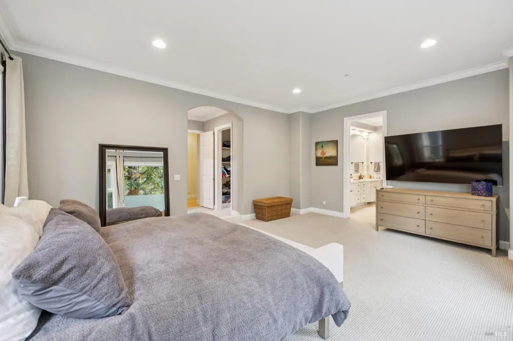 2588 Vineyard Road Novato, CA 94947