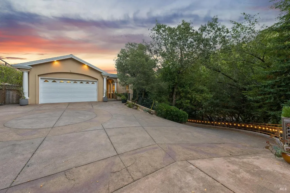2588 Vineyard Road Novato, CA 94947