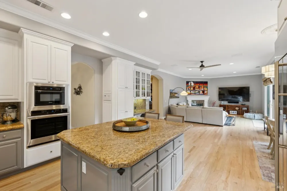 2588 Vineyard Road Novato, CA 94947