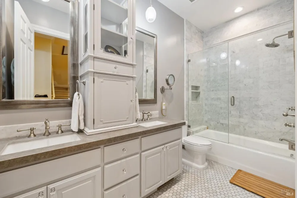 2588 Vineyard Road Novato, CA 94947