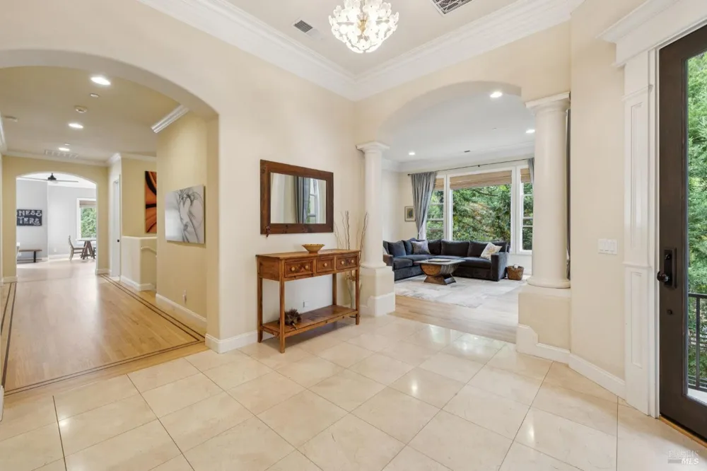 2588 Vineyard Road Novato, CA 94947