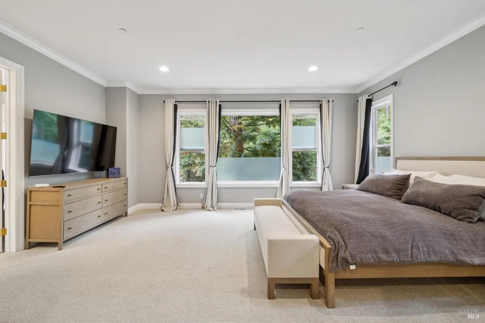 2588 Vineyard Road Novato, CA 94947
