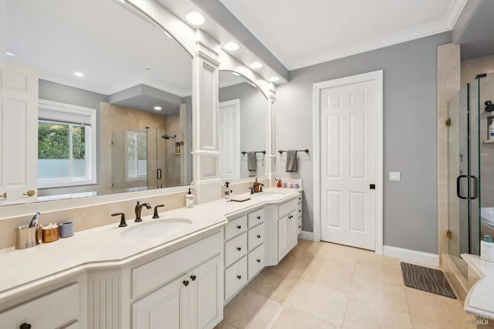 2588 Vineyard Road Novato, CA 94947