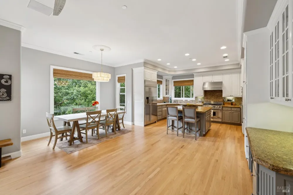 2588 Vineyard Road Novato, CA 94947