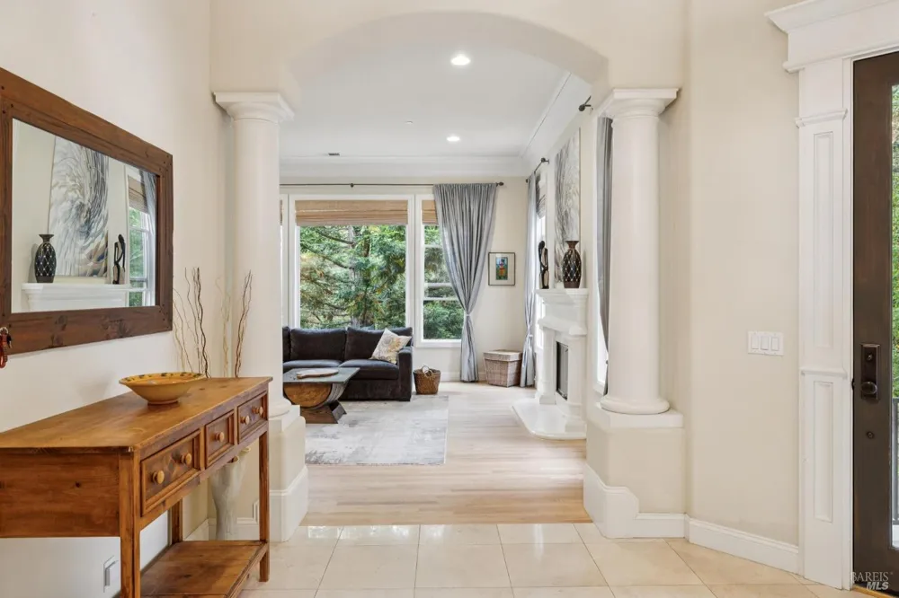 2588 Vineyard Road Novato, CA 94947