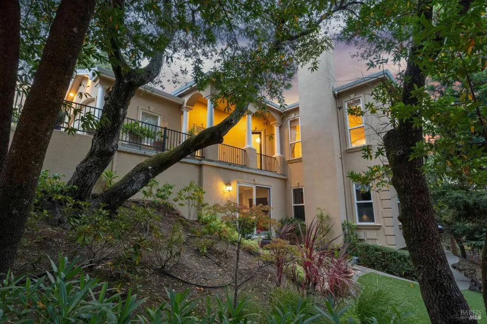 2588 Vineyard Road Novato, CA 94947