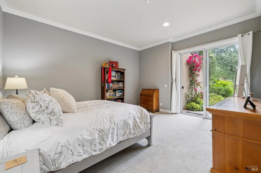 2588 Vineyard Road Novato, CA 94947
