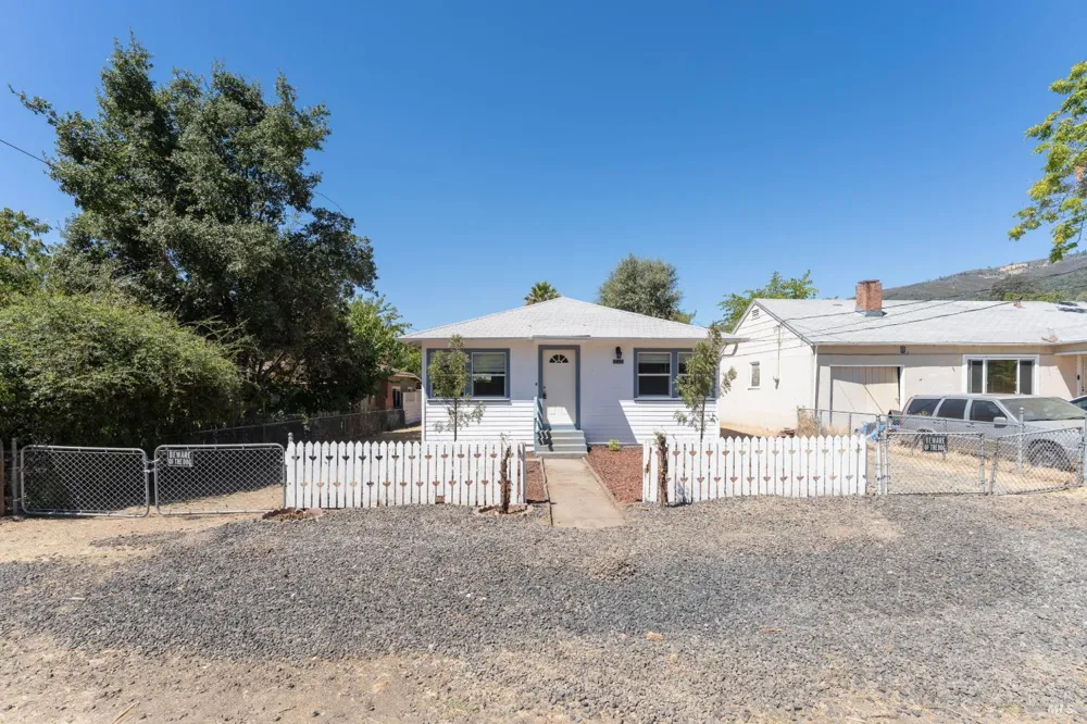 6454 11th Avenue Lucerne, CA 95458
