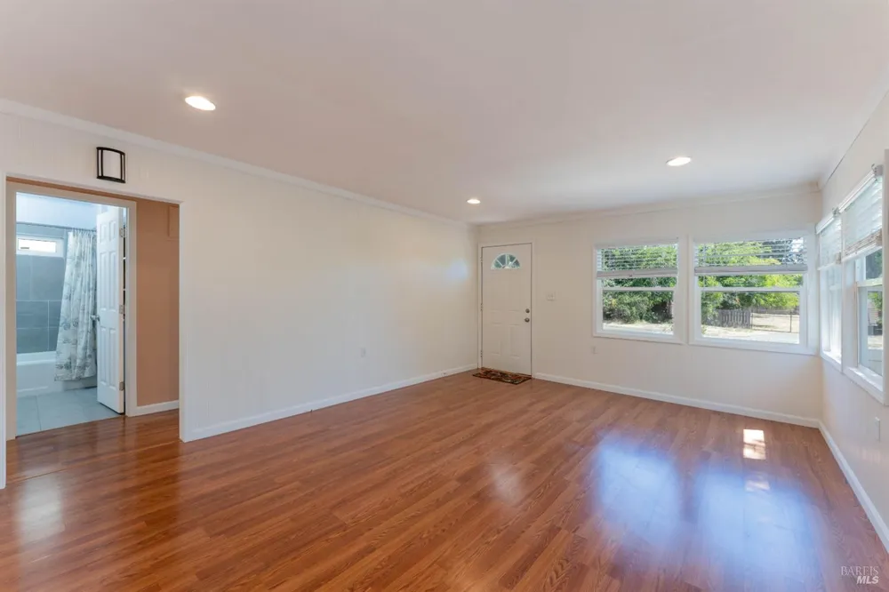 6454 11th Avenue Lucerne, CA 95458