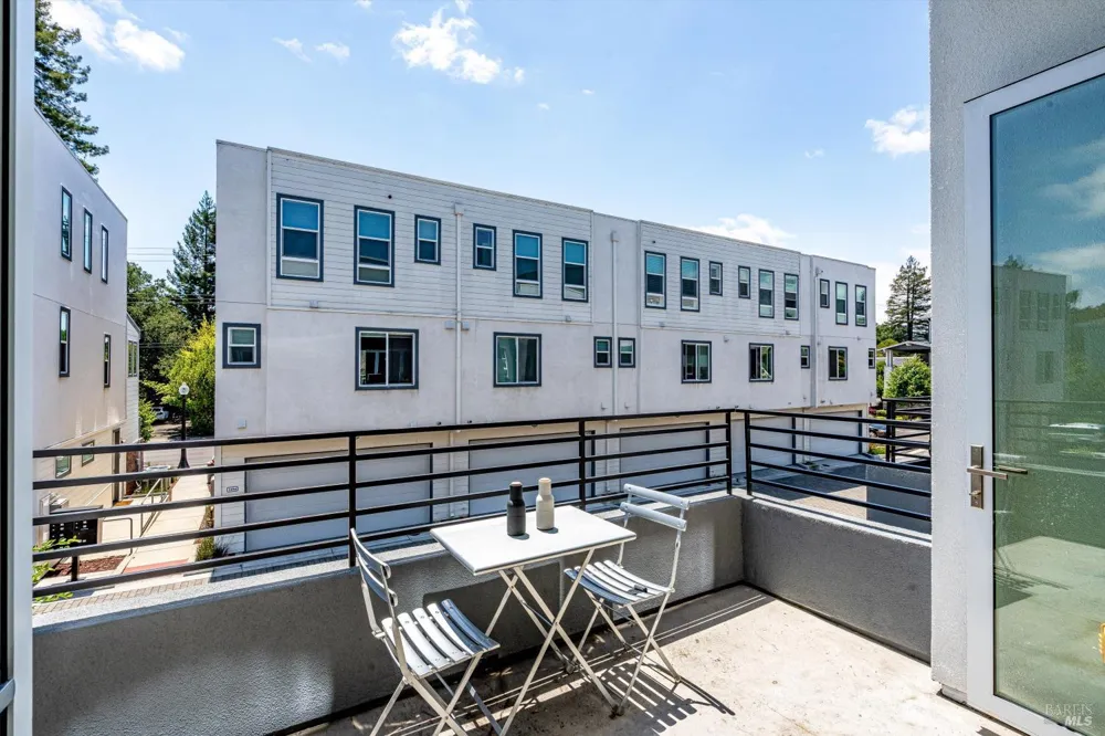 1655 Second Street Napa, CA 94559