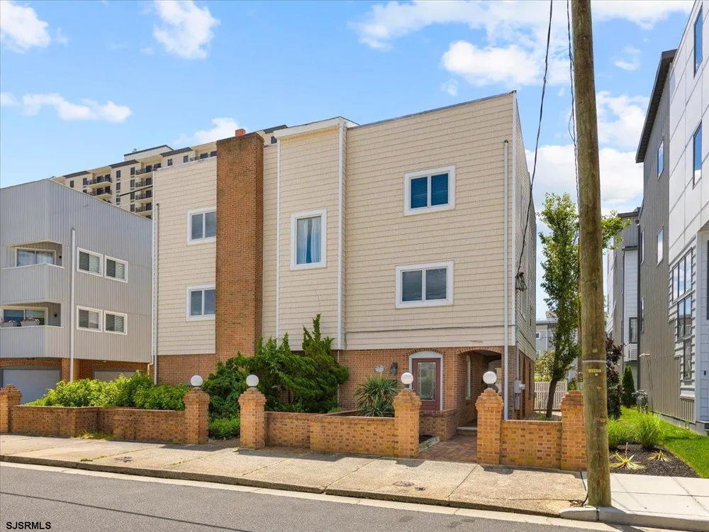 9704 Pacific Ave Margate, NJ 08402