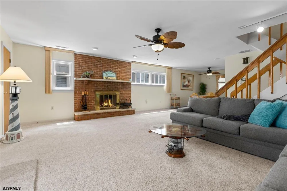 9704 Pacific Ave Margate, NJ 08402