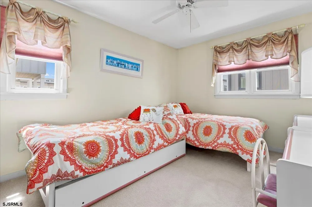 9704 Pacific Ave Margate, NJ 08402
