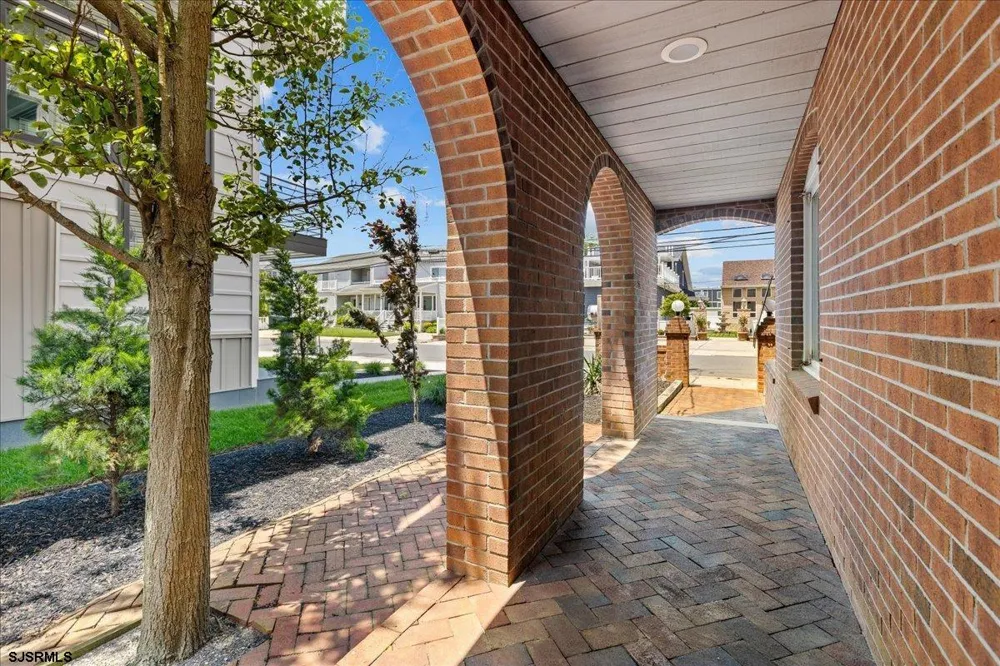 9704 Pacific Ave Margate, NJ 08402