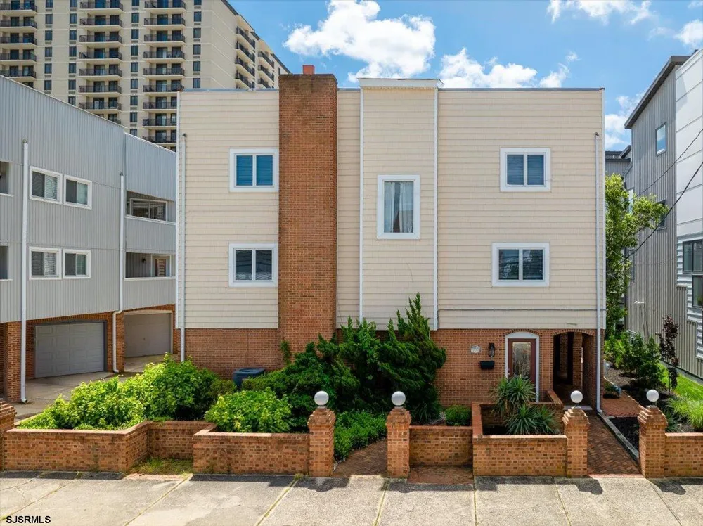 9704 Pacific Ave Margate, NJ 08402