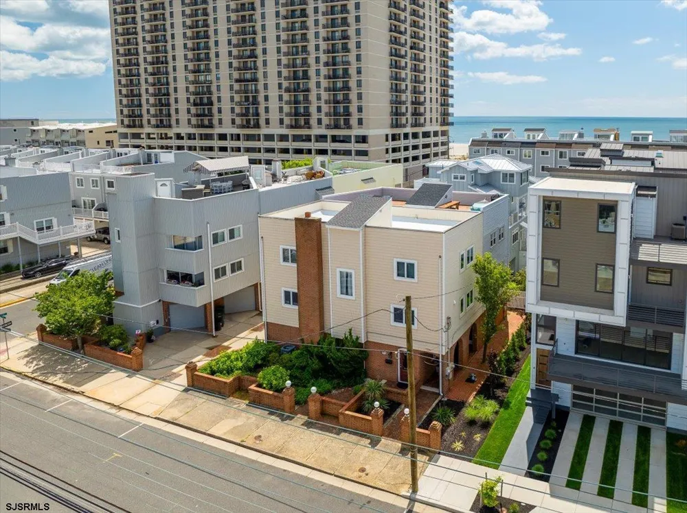 9704 Pacific Ave Margate, NJ 08402