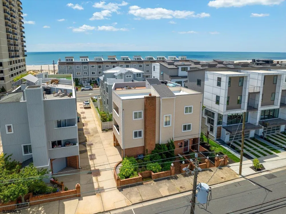 9704 Pacific Ave Margate, NJ 08402