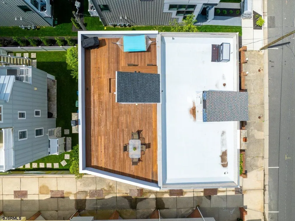 9704 Pacific Ave Margate, NJ 08402