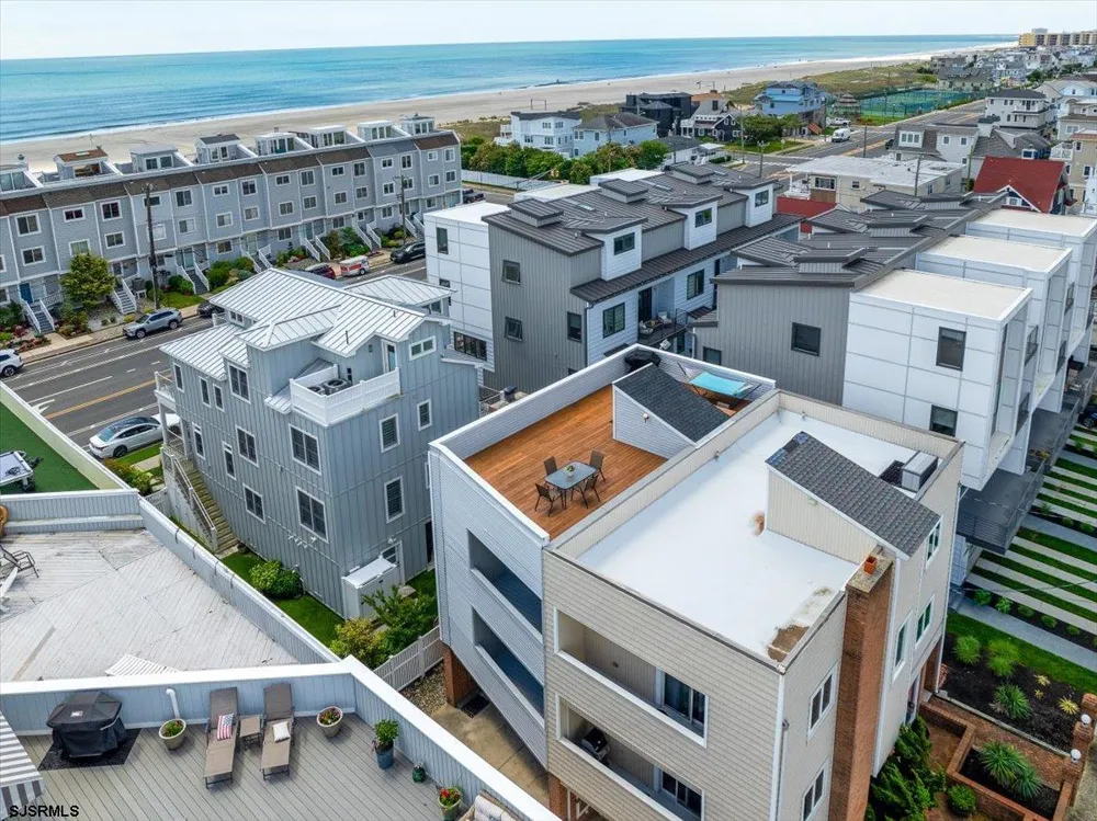 9704 Pacific Ave Margate, NJ 08402