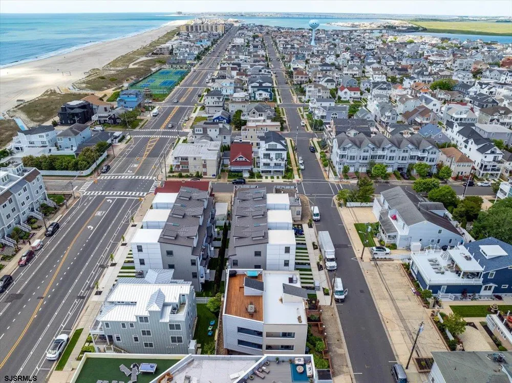 9704 Pacific Ave Margate, NJ 08402