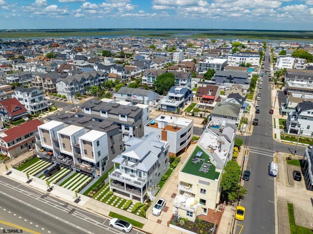 9704 Pacific Ave Margate, NJ 08402