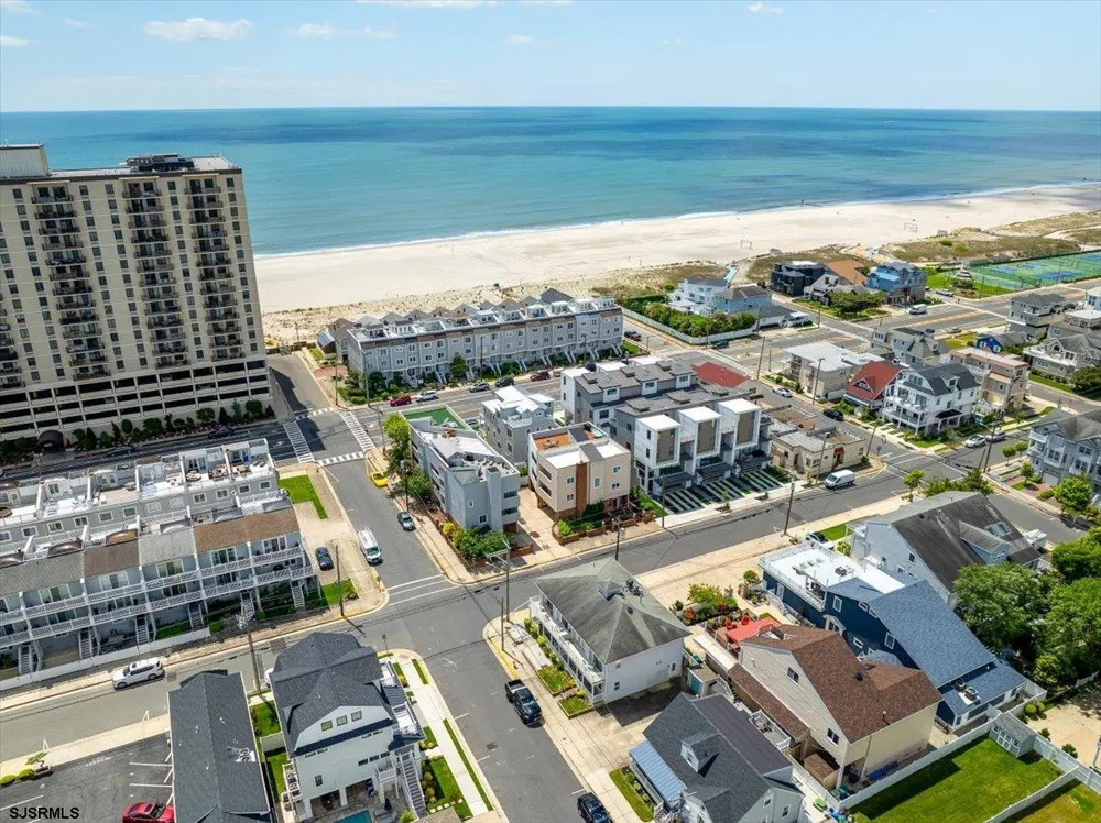 9704 Pacific Ave Margate, NJ 08402