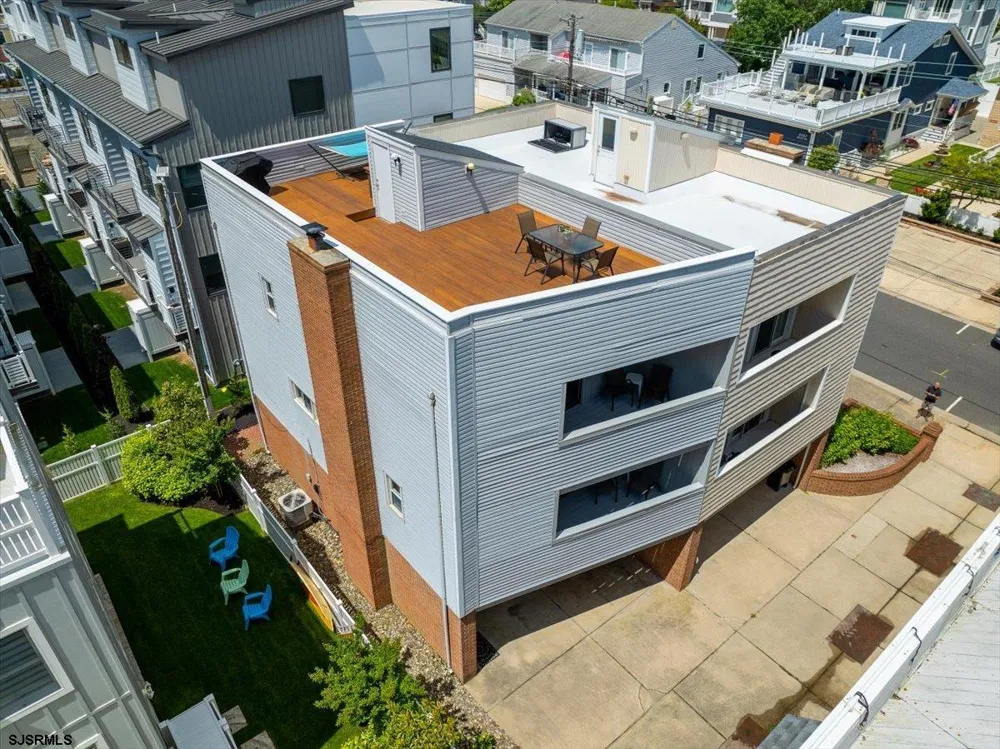 9704 Pacific Ave Margate, NJ 08402