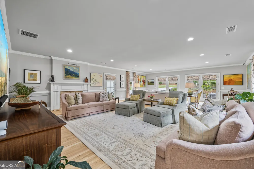 1900 Crystal Hills DR Athens, GA 30606