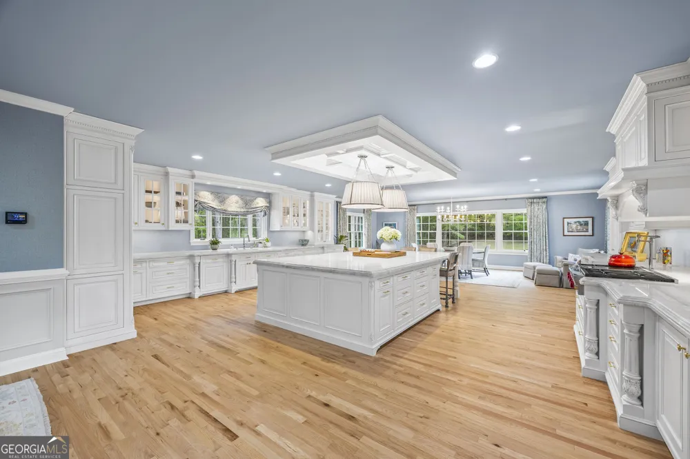 1900 Crystal Hills DR Athens, GA 30606
