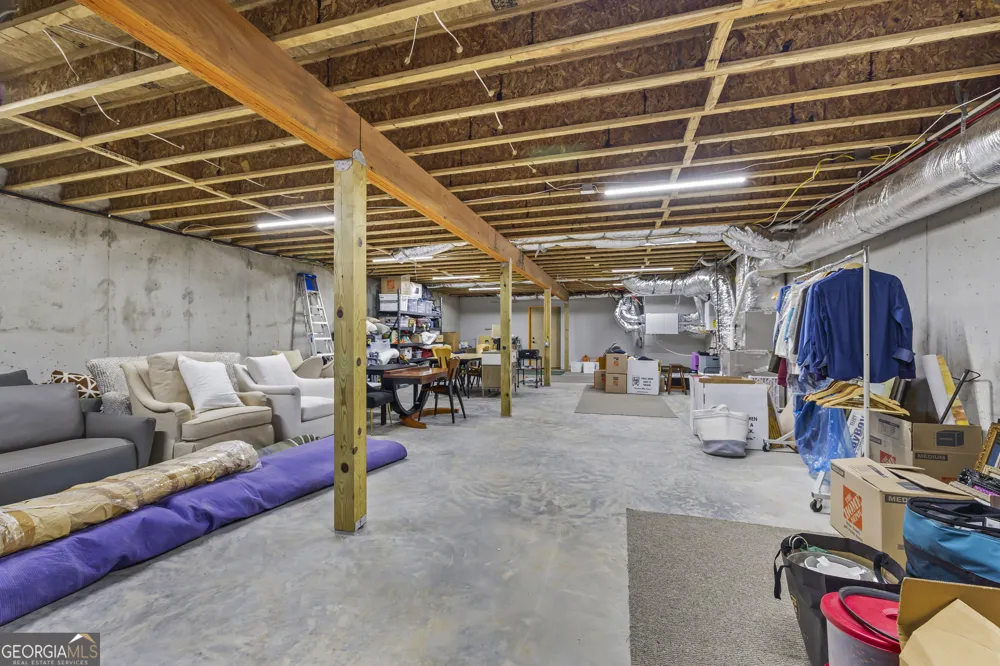1900 Crystal Hills DR Athens, GA 30606