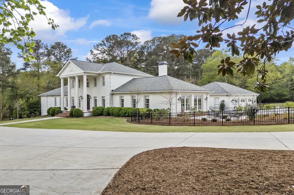 1900 Crystal Hills DR Athens, GA 30606