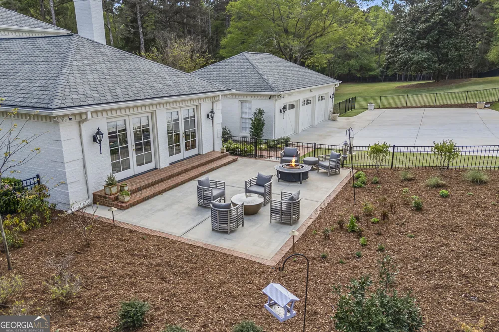 1900 Crystal Hills DR Athens, GA 30606