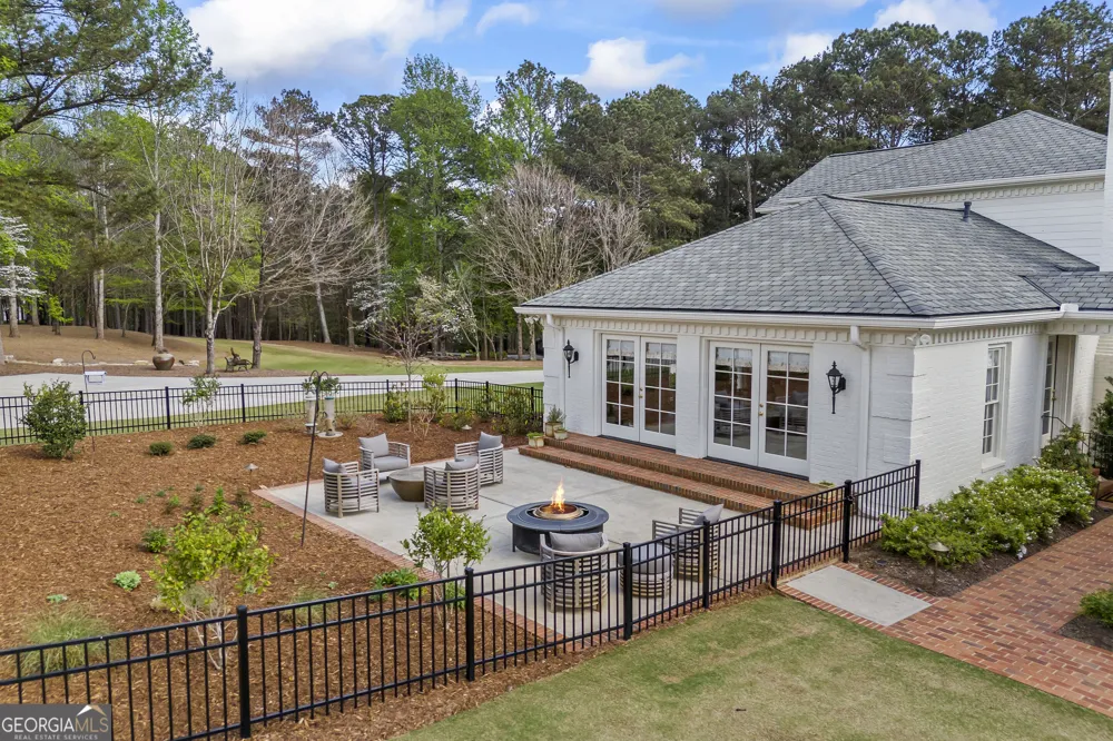 1900 Crystal Hills DR Athens, GA 30606