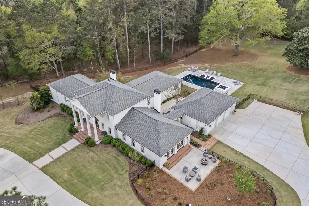 1900 Crystal Hills DR Athens, GA 30606