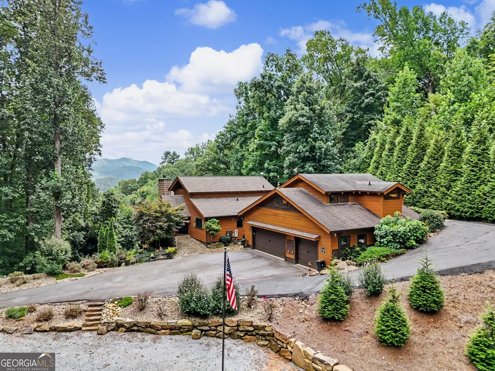 557 Fox Trot RD Clayton, GA 30525