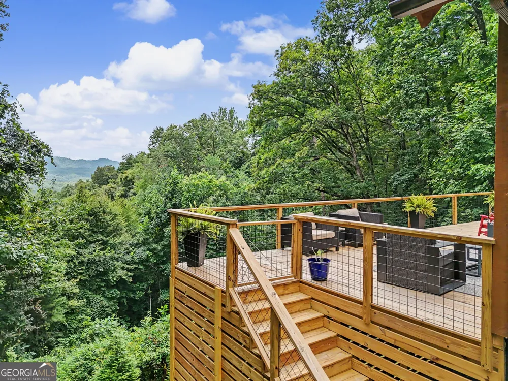 557 Fox Trot RD Clayton, GA 30525