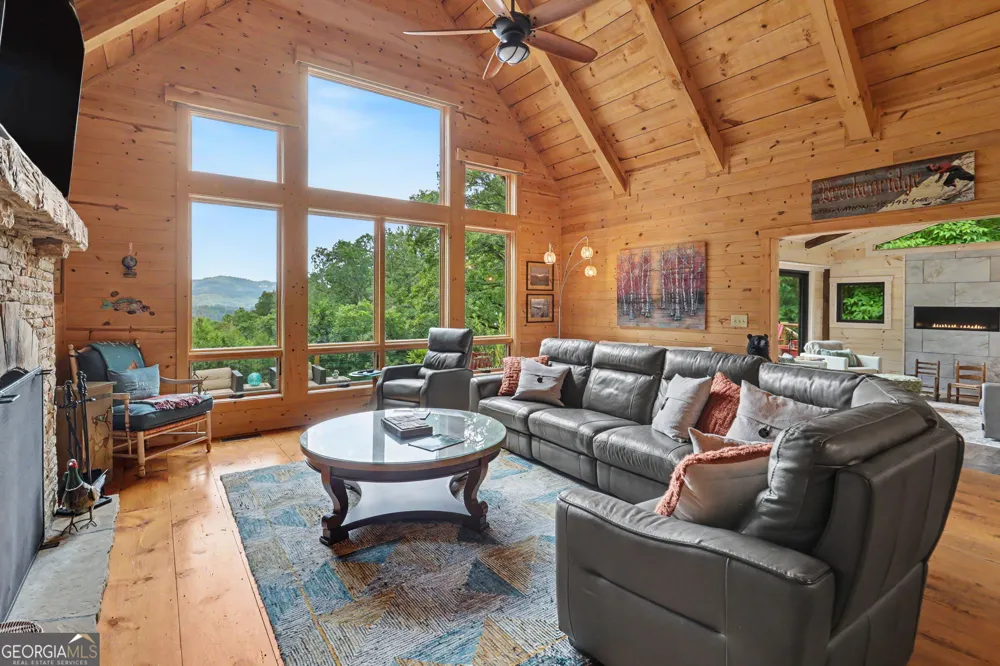 557 Fox Trot RD Clayton, GA 30525