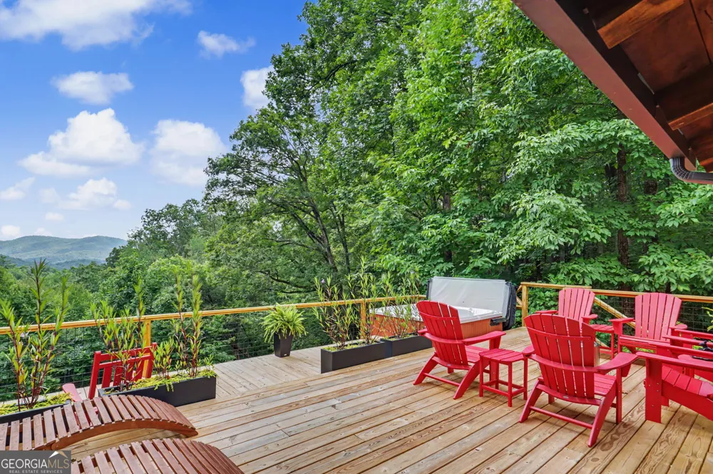 557 Fox Trot RD Clayton, GA 30525