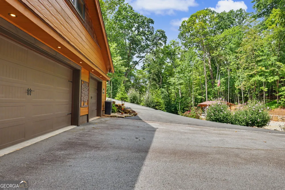 557 Fox Trot RD Clayton, GA 30525