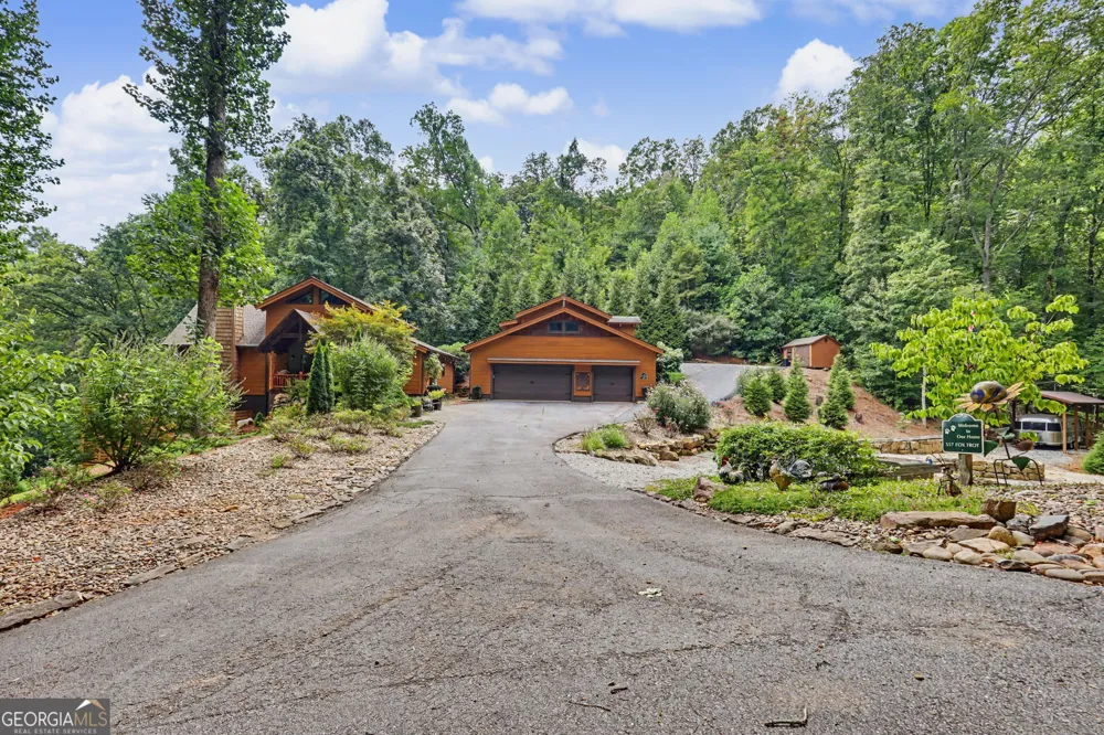 557 Fox Trot RD Clayton, GA 30525