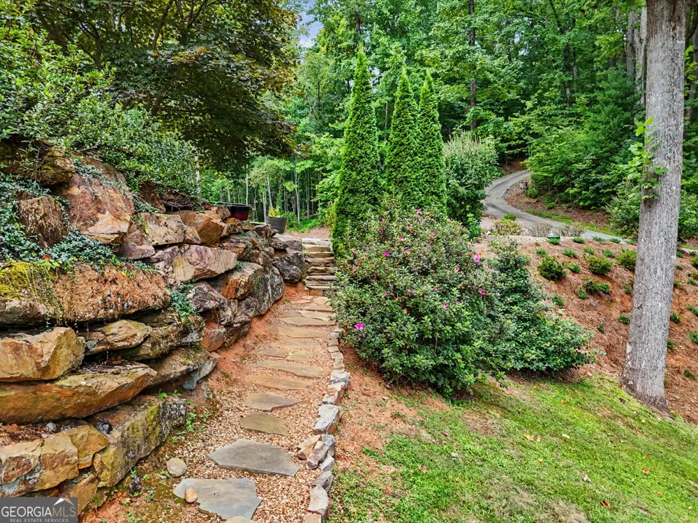 557 Fox Trot RD Clayton, GA 30525