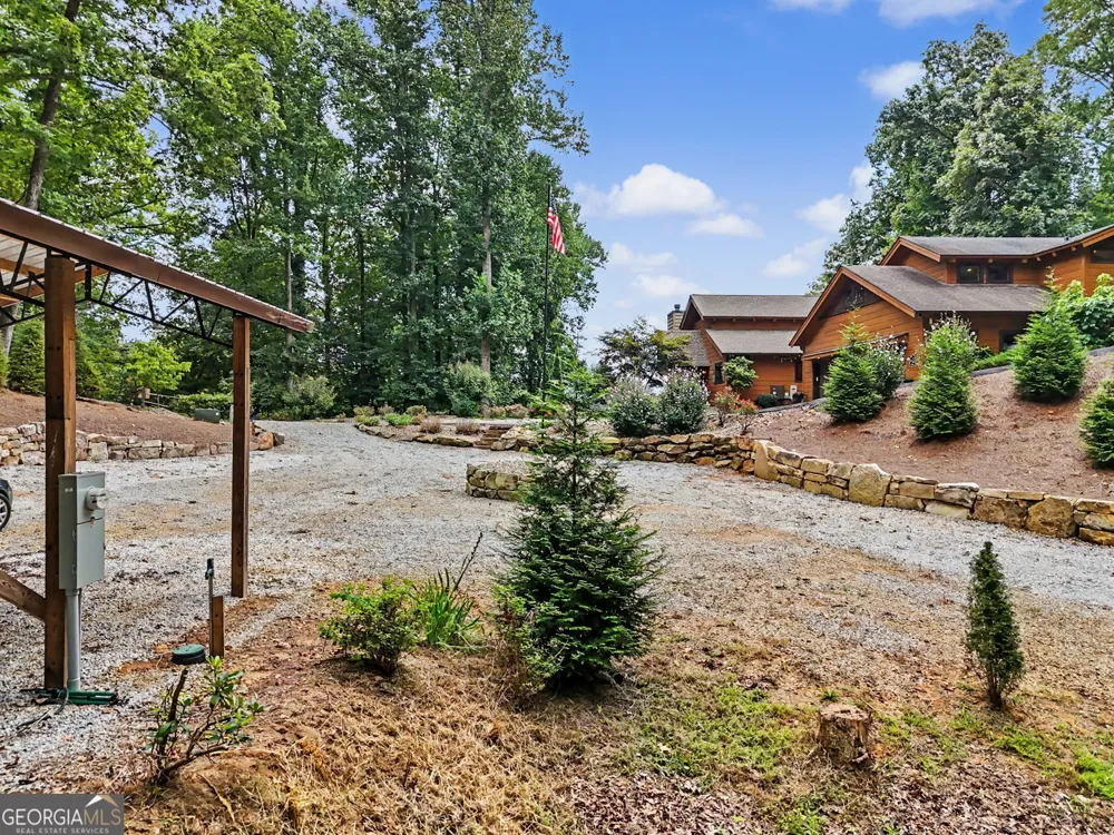 557 Fox Trot RD Clayton, GA 30525